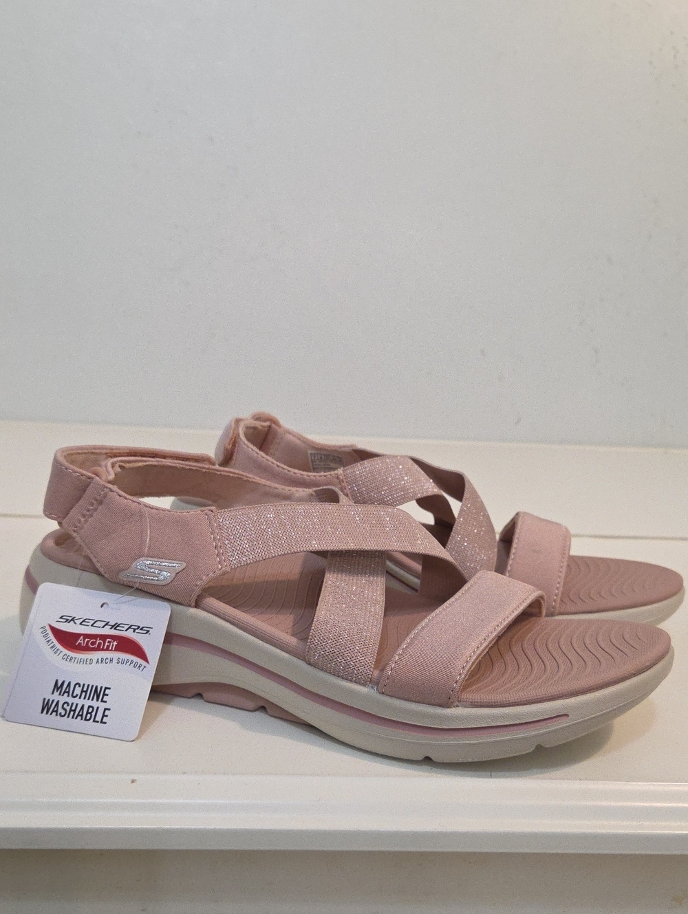 Skechers Women's Blush Pink Crisscross Arch Fit Sandals Size 7 NWOB